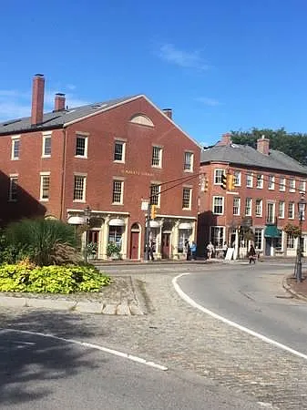 11 Market Sq — Photo 3