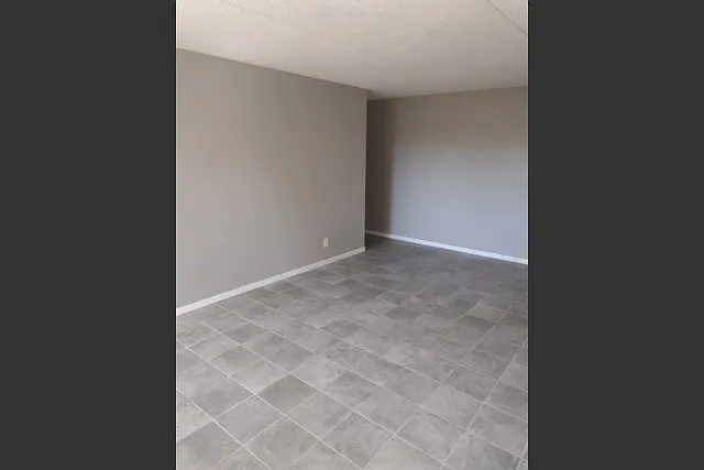 634 Connaught Ave #204 — Photo 4