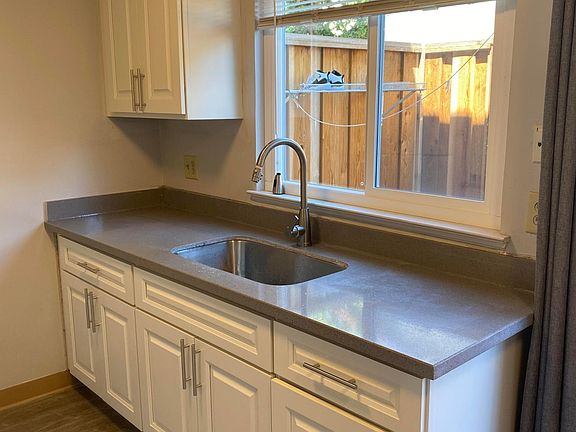 5th image of 320 Franciscan Ct #7abd2hm61