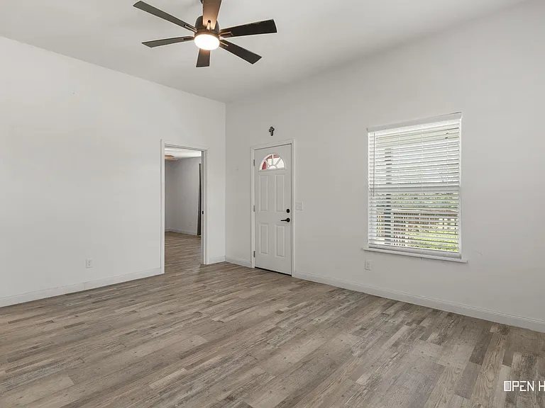 5312 Crown Ln — Photo 7
