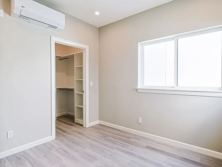 5261 Harmony Ave — Photo 17