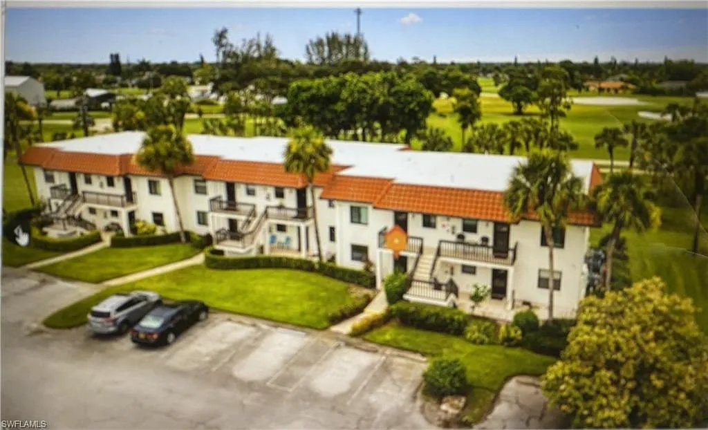 2 bed, 2.0 bath, 800 sqft, $1,575 — Photo 1