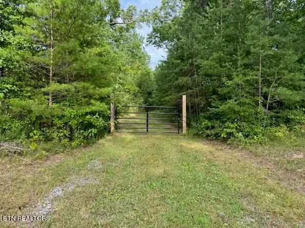 660 Jim Garrett Rd, Monterey, TN 38574