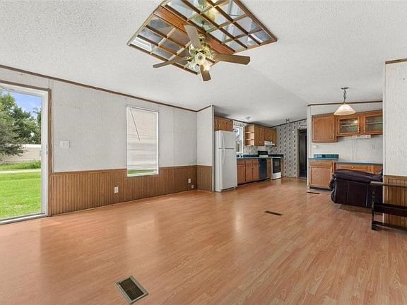 2nd image of 141 S Gregory Dr
