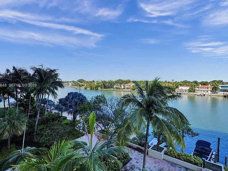 5600 Collins Ave #5R — Photo 2