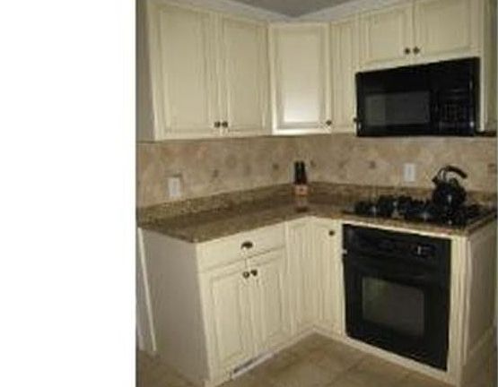 42\" Thomasville cabinets