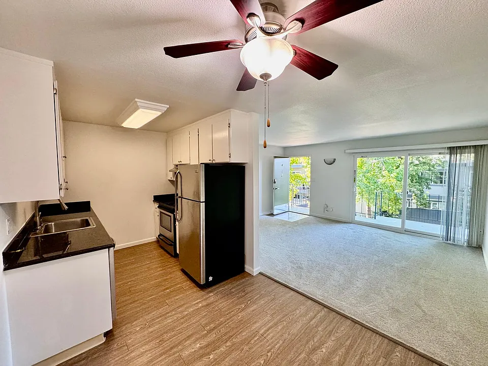 430 Alameda Del Prado #430N