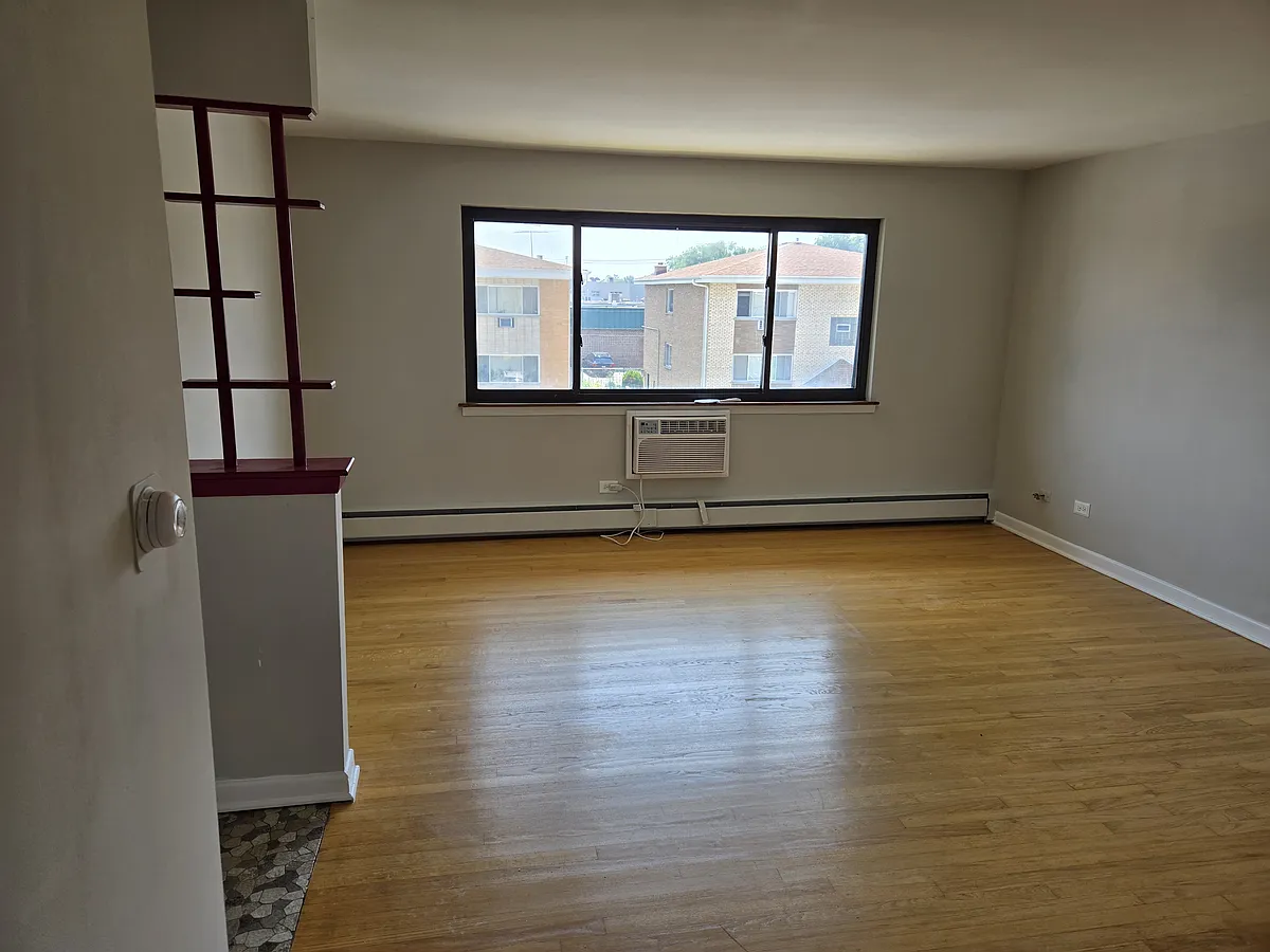 Building Photo - 4712 N Olcott Ave
