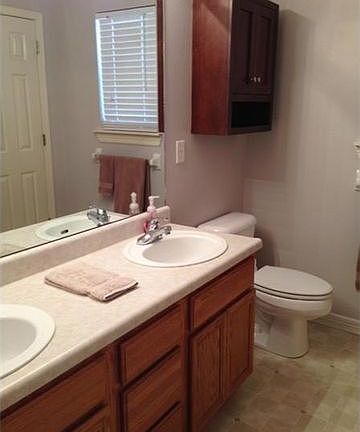 5th image of 2746 Jennifer Ln