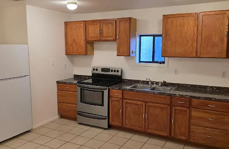 512 N Apache Ave — Photo 17