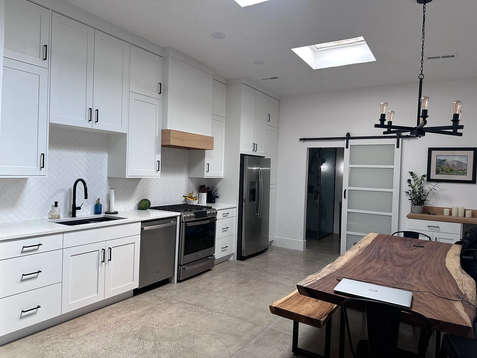400 N Bluff St — Photo 2