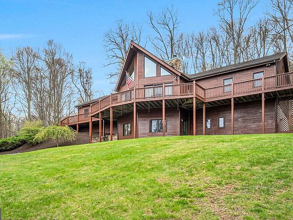 2nd image of 635 Gap Rd
