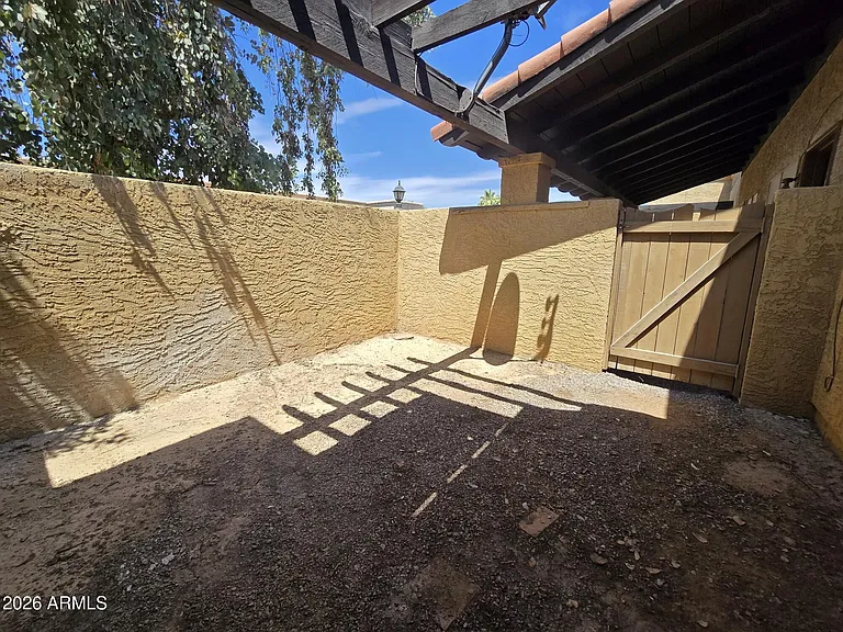 715 N Arrowhead Dr #3 — Photo 5