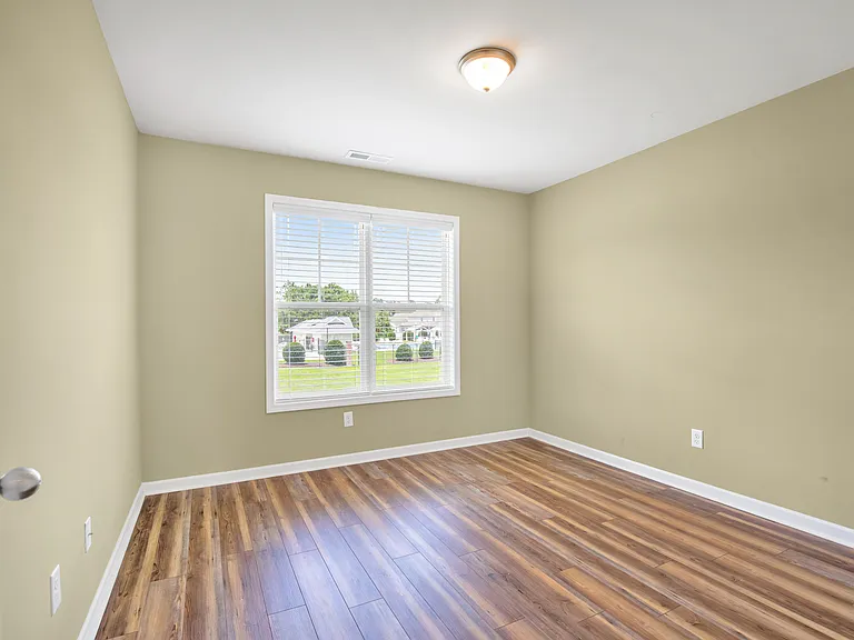 160 Collinwood Dr — Photo 26