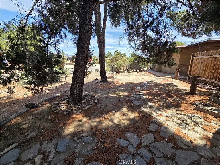 19145 Tomahawk Rd — Photo 30