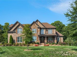 832 Wandering Way Dr, Waxhaw, NC 28173