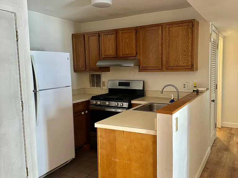 255 Beacon St #2B — Photo 7