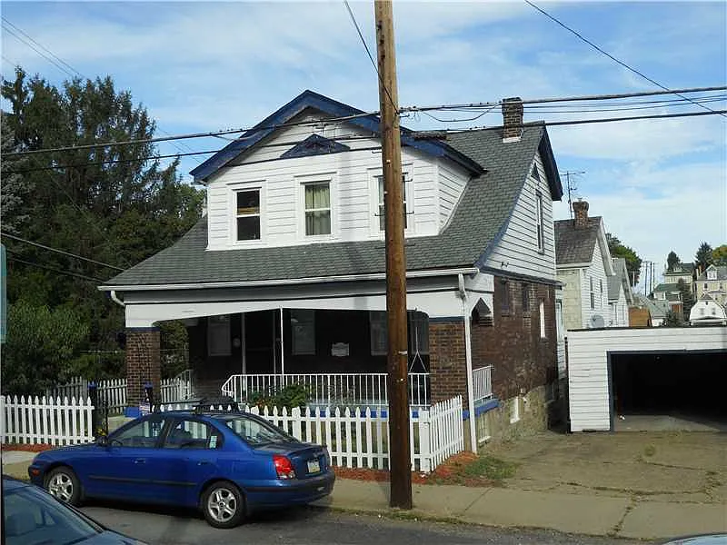 1501 Fallowfield Ave photo 1