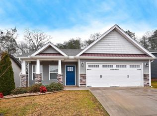 364 Greymark Ln, Boiling Springs, SC 29316