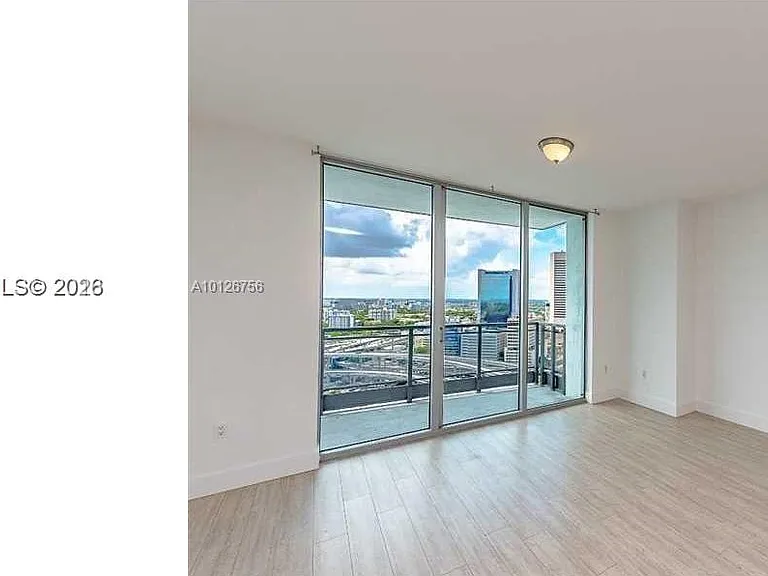 90 SW 3rd St #2609 — Photo 5