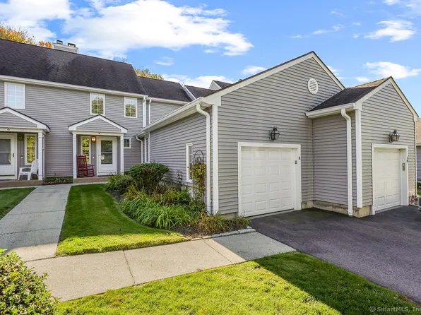 8 Copley Road #8, Glastonbury, CT 06073