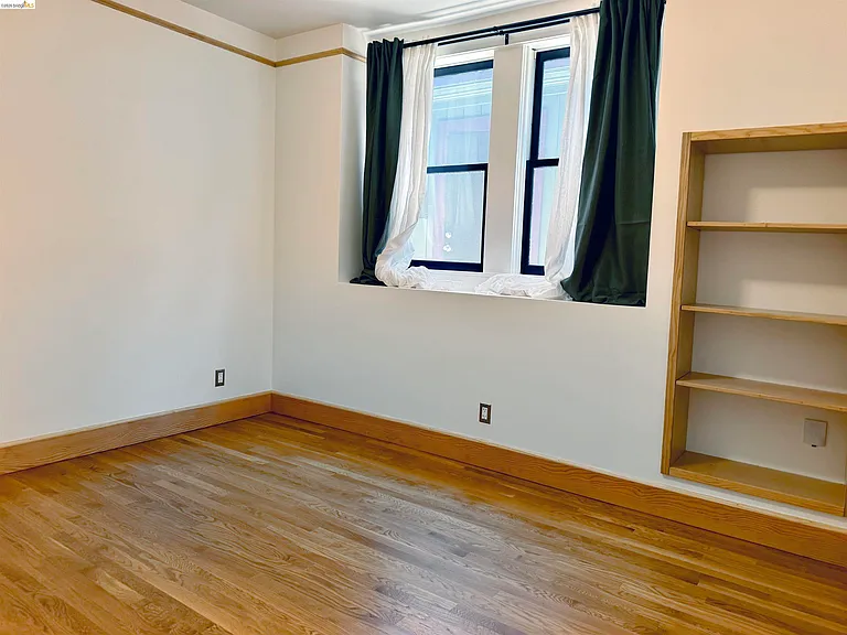517 Golden Gate Ave — Photo 13