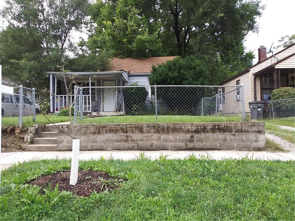 2nd image of 3324 Ralston Ave