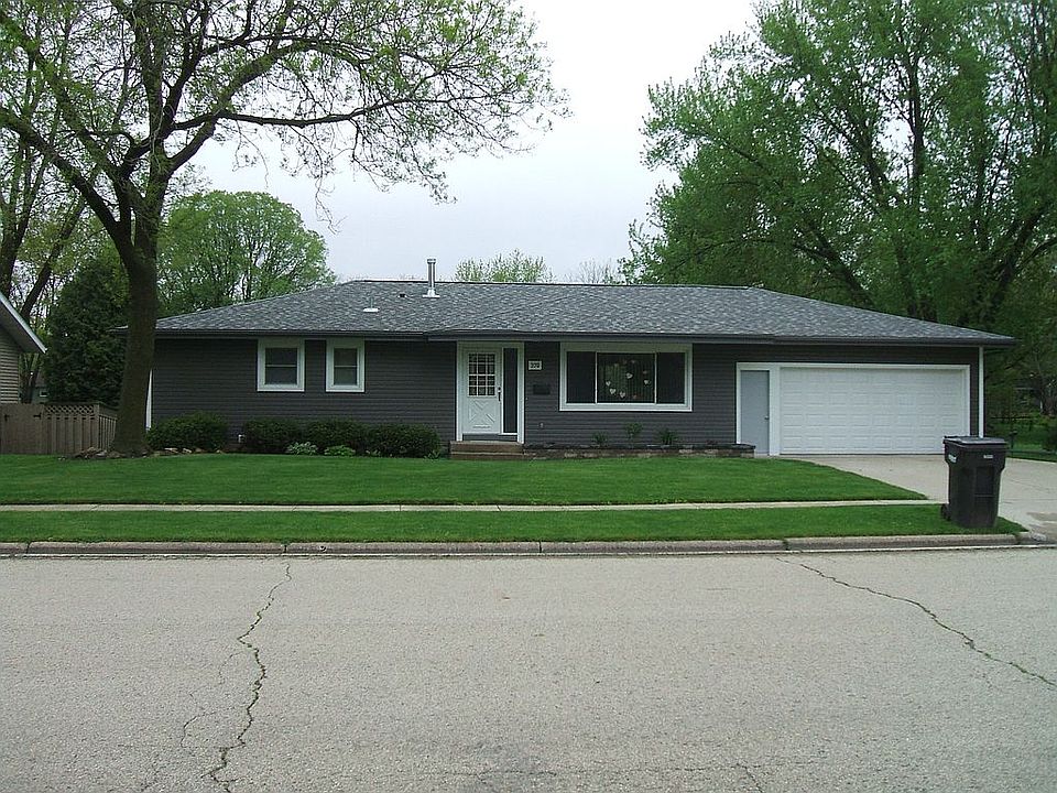 2nd image of 370 Kennedy Dr