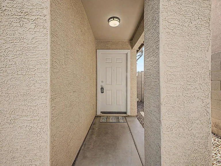 14718 N 154th Ln — Photo 7