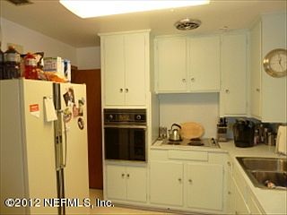 3rd image of 4944 Perrine Dr