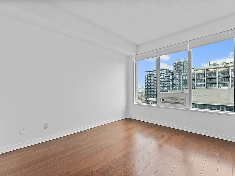 59 E Liberty St #2401 — Photo 37