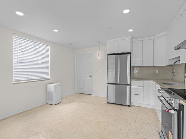 2865 SW 16th St APT 1-5