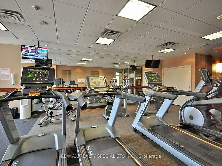 330 Princess Royal Dr #320 — Photo 29