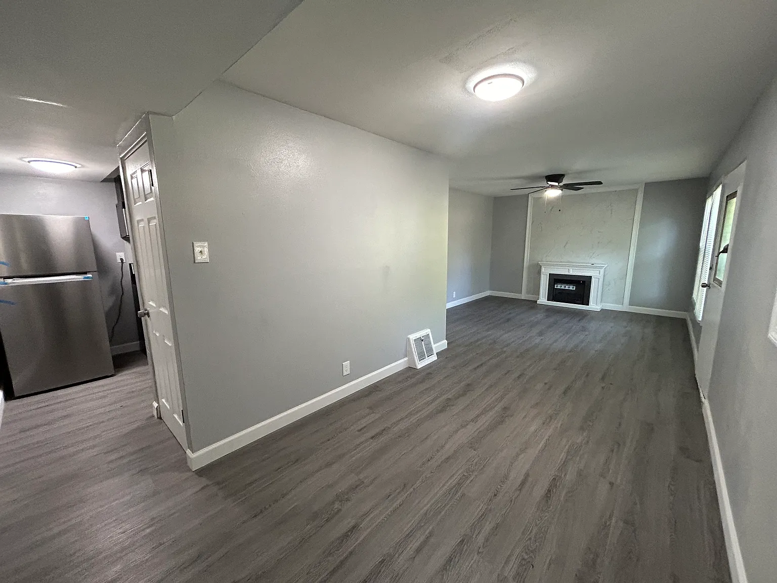 3 bed, 2.0 bath, 873 sqft, $1,375 — Photo 4