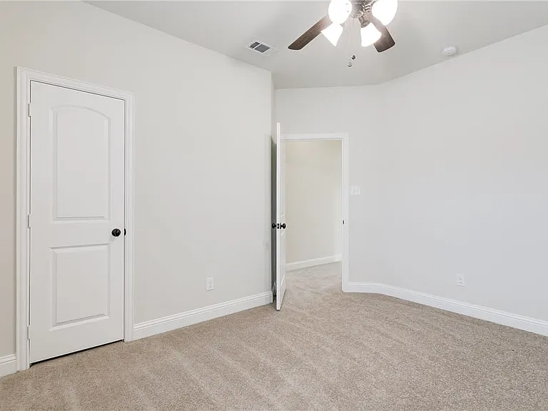 601 Beechwood Dr — Photo 8