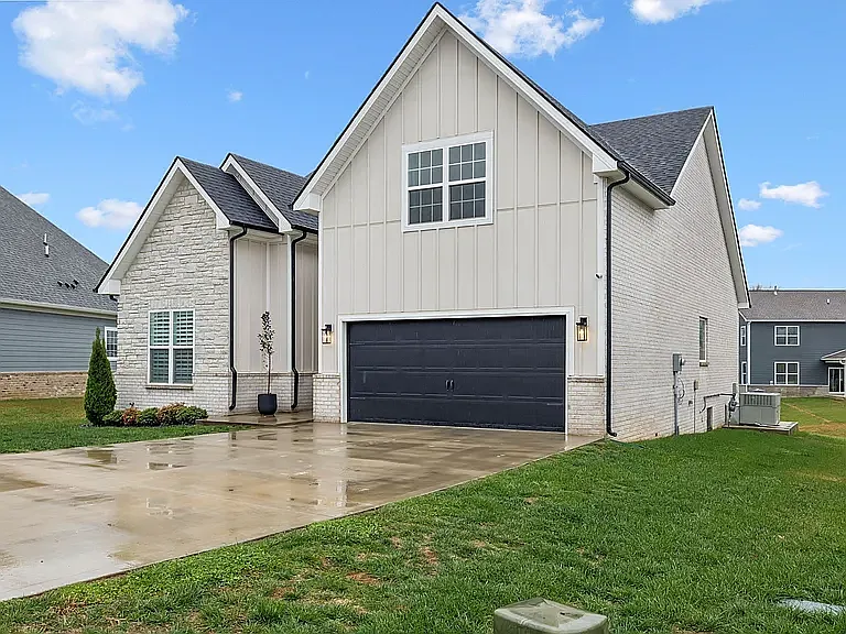 229 Bluebell Dr — Photo 3