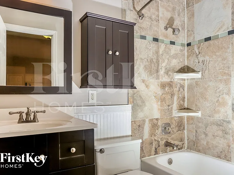 24 Pheasant Ln — Photo 8