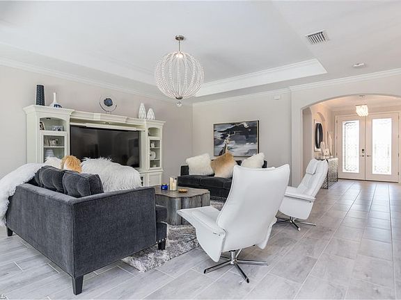 4th image of 17554 Elkgrove Ln