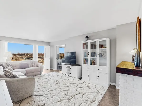 1020 Grand Concourse APT 17V, Bronx, NY 10451