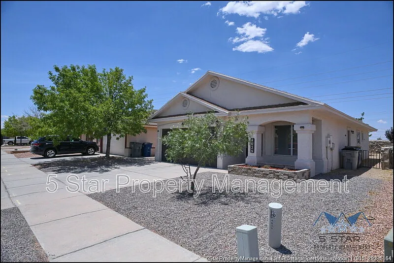 4 bed, 2.0 bath, 1358 sqft, $1,650 — Photo 1