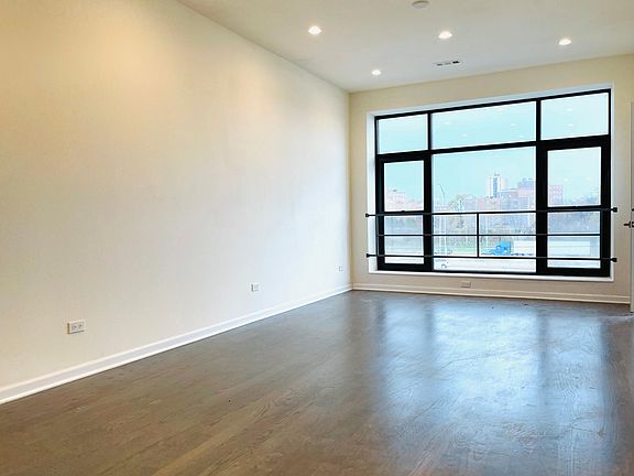 3rd image of 2916 S Wentworth Ave #5