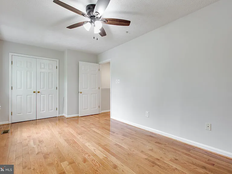 8125 Gray Stone Ln — Photo 25