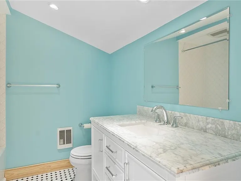 2930 Main Rd — Photo 15
