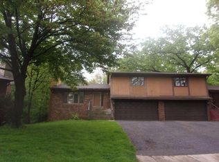 6202 Magnolia Ln N, Maple Grove, MN 55369