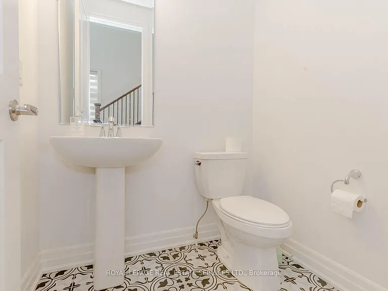 3334 Harasym Trl — Photo 16