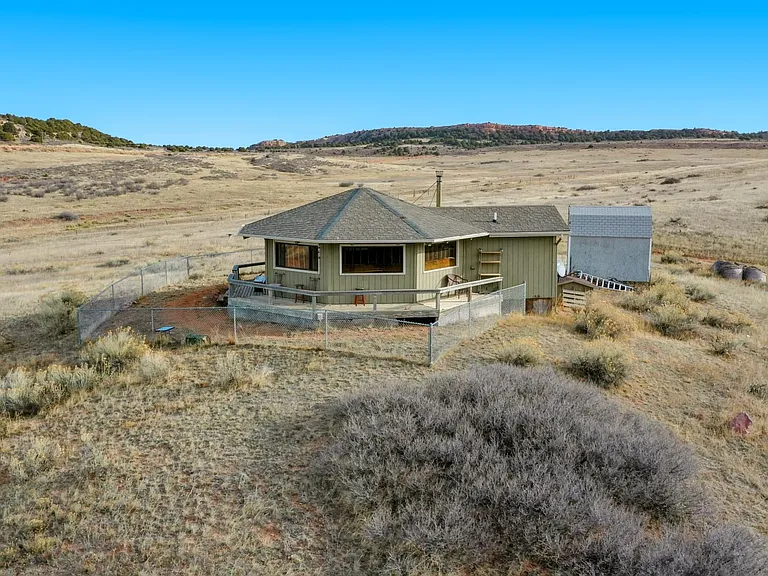 485 Springs Ranch Rd — Photo 1