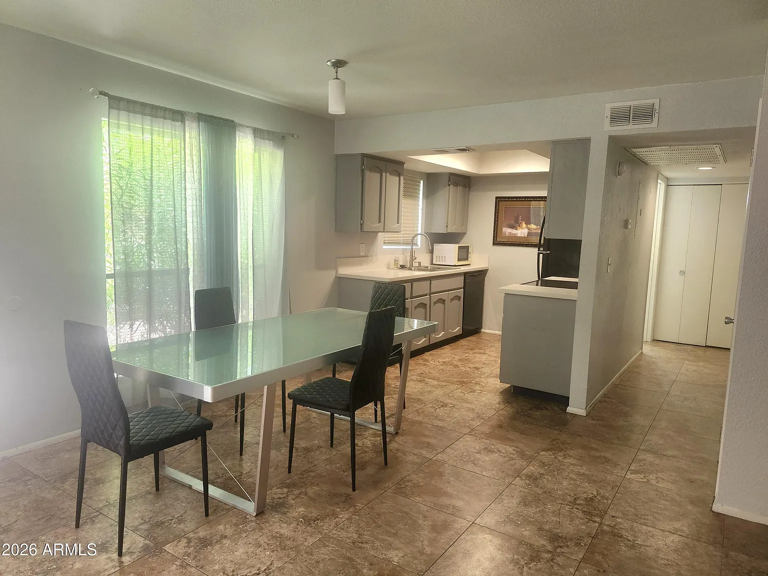 2 bed, 2.0 bath, 969 sqft, $1,195 — Photo 2