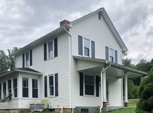 108 Post Office Rd, Dilliner, PA 15327