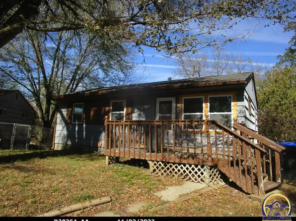 3600 SE Truman Ct, Topeka, KS 66605