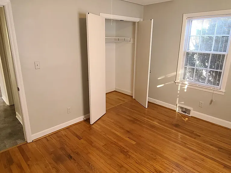 129 S Gordon Dr — Photo 10